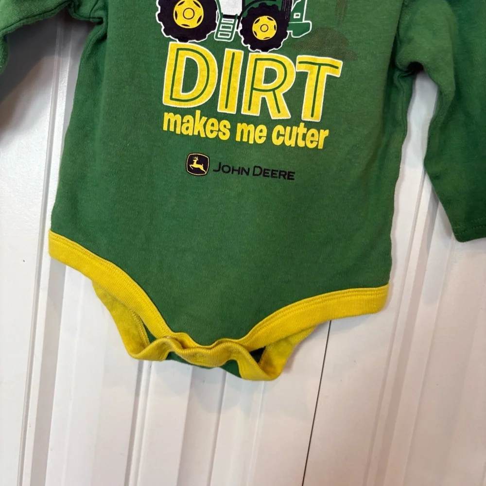 John Deere Green Dirt Makes Me Cuter Bodysuit Size 6-9‎ Months